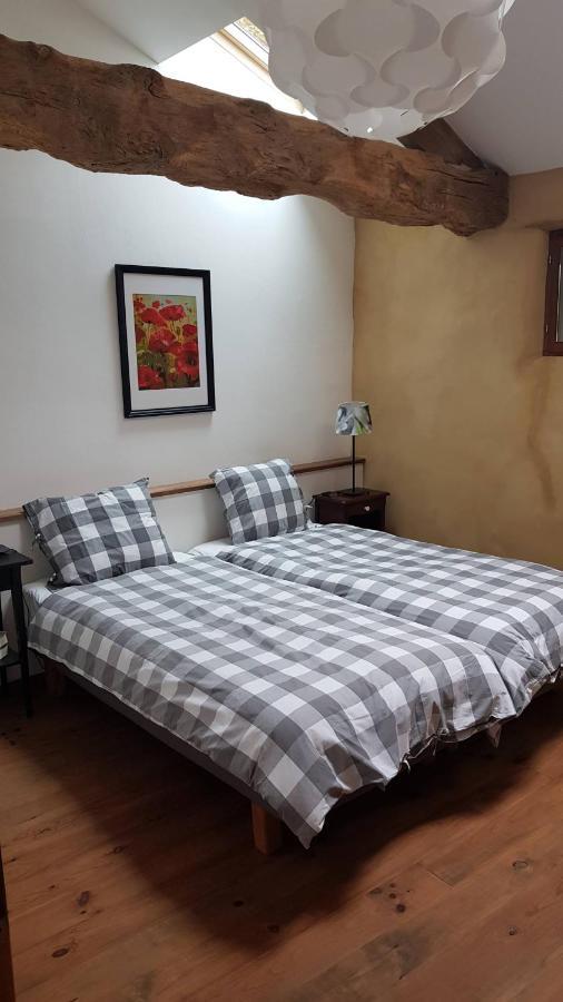Le Peyroutet Apartment Cazaux-Villecomtal Bagian luar foto