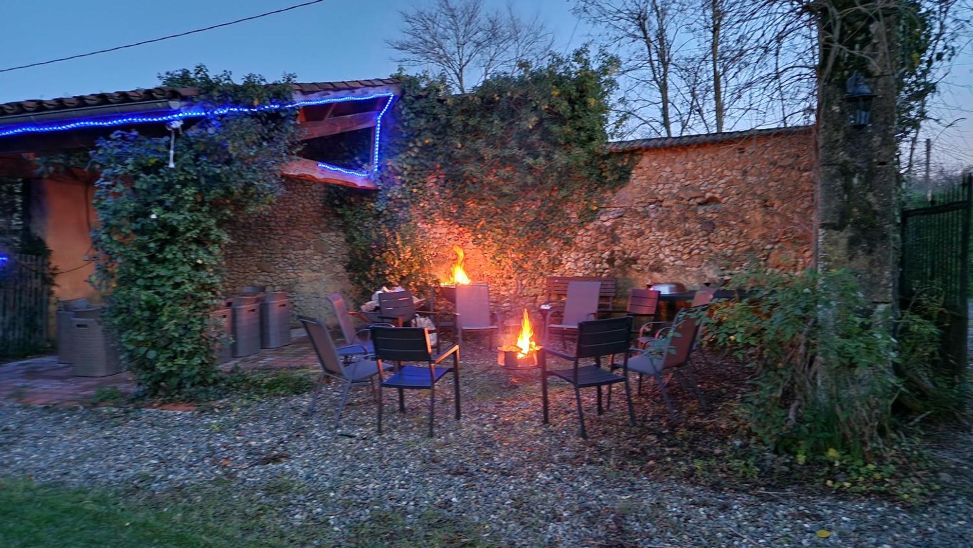 Le Peyroutet Apartment Cazaux-Villecomtal Bagian luar foto